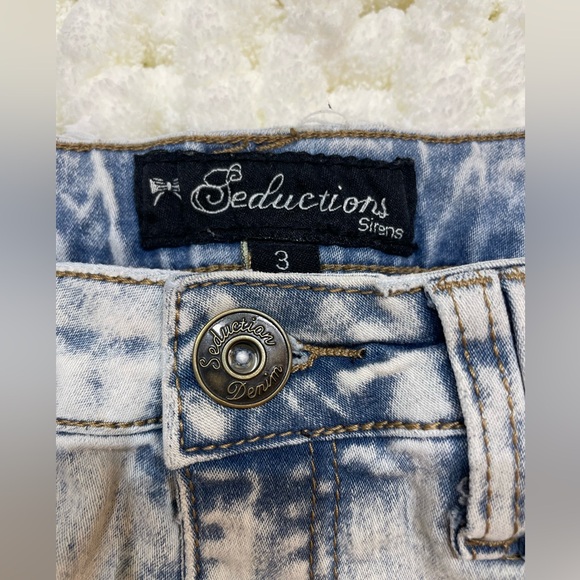 SEDUCTIONS by SIRENS Short jean style shorts Size 3 - Picture 4 of 7